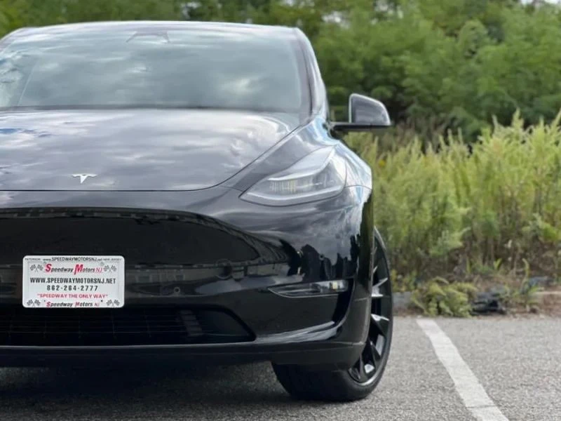 2022 Tesla Model Y - Image 4 of 12