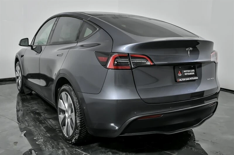 2022 Tesla Model Y - Image 8 of 21