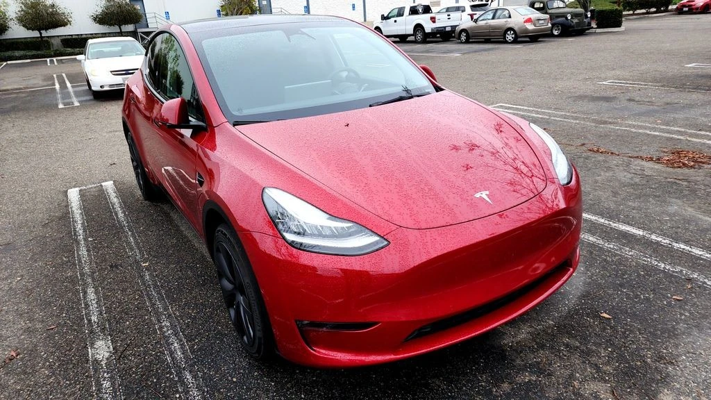 2022 Tesla Model Y - Image 2 of 7