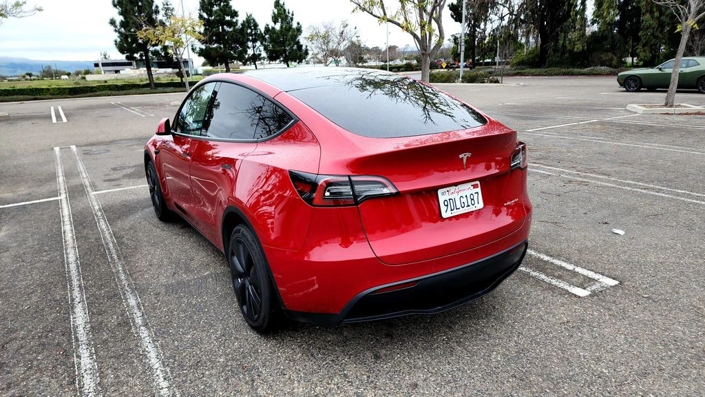 2022 Tesla Model Y - Image 3 of 7