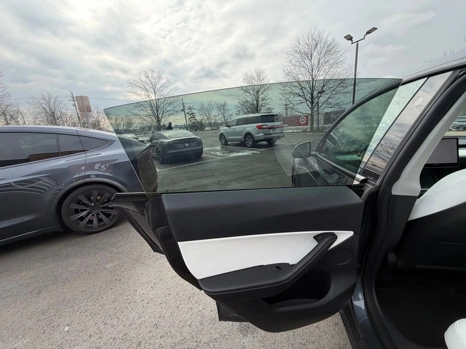 2022 Tesla Model Y - Image 9 of 15