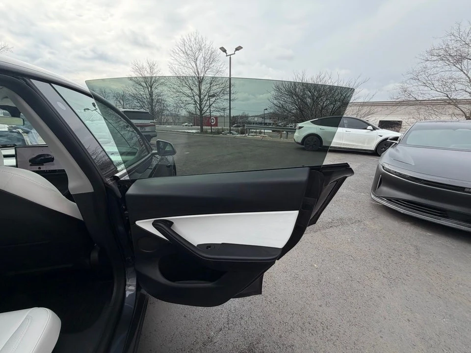 2022 Tesla Model Y - Image 13 of 15