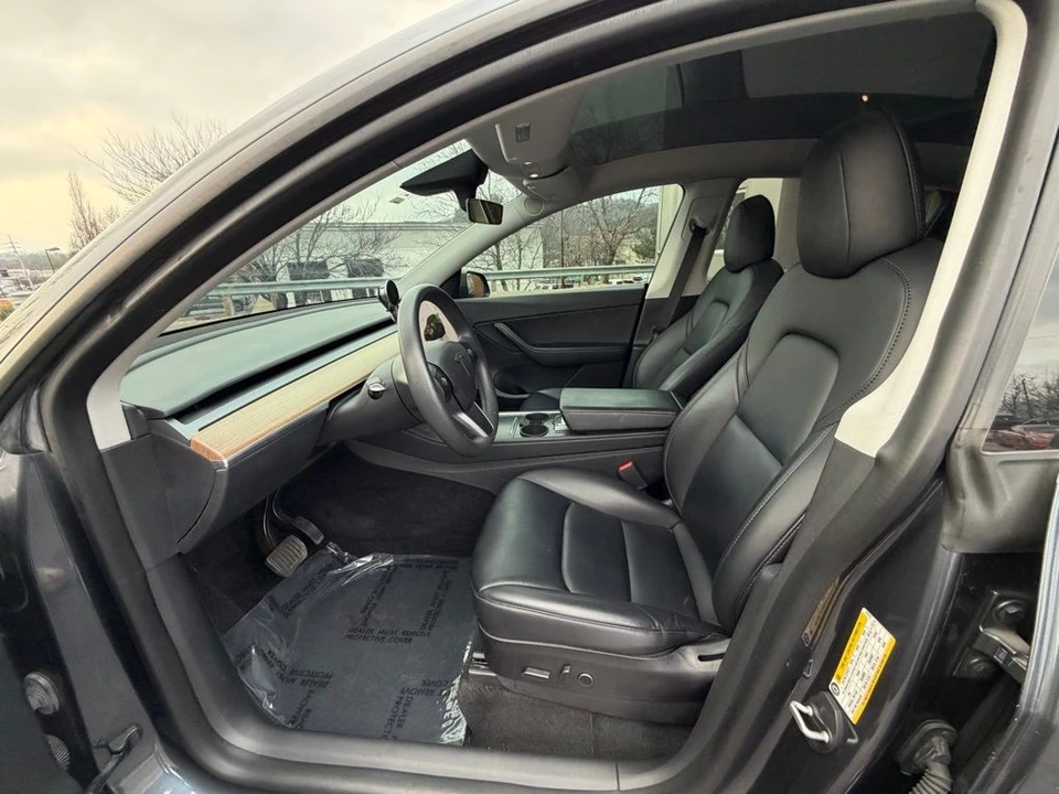 2022 Tesla Model Y - Image 7 of 18