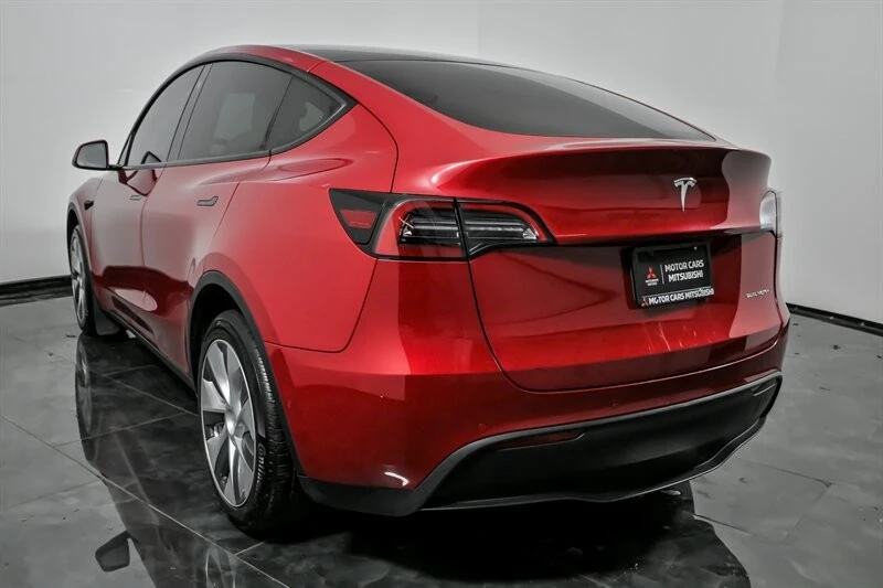 2022 Tesla Model Y - Image 8 of 21