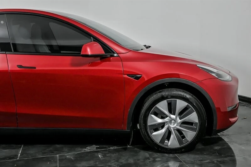 2022 Tesla Model Y - Image 12 of 21