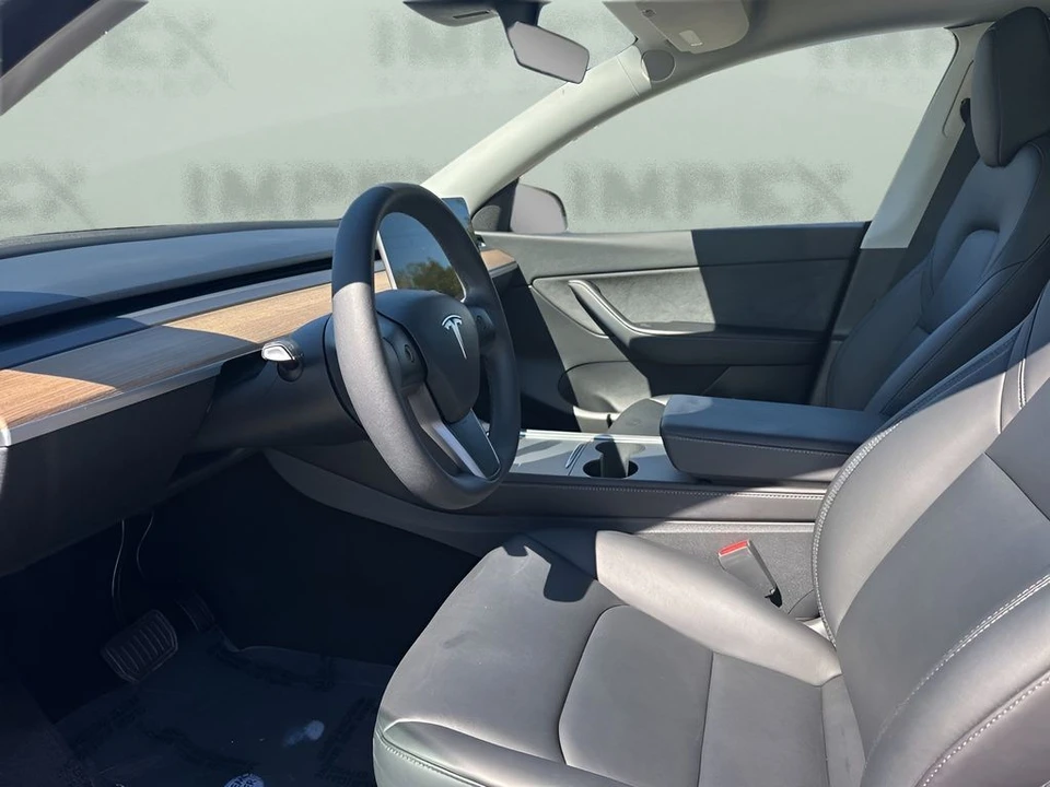 2022 Tesla Model Y - Image 9 of 12