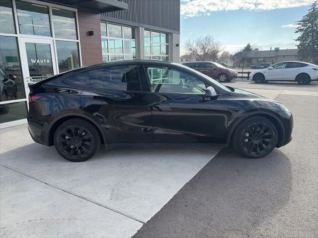 2022 Tesla Model Y - Image 9 of 21