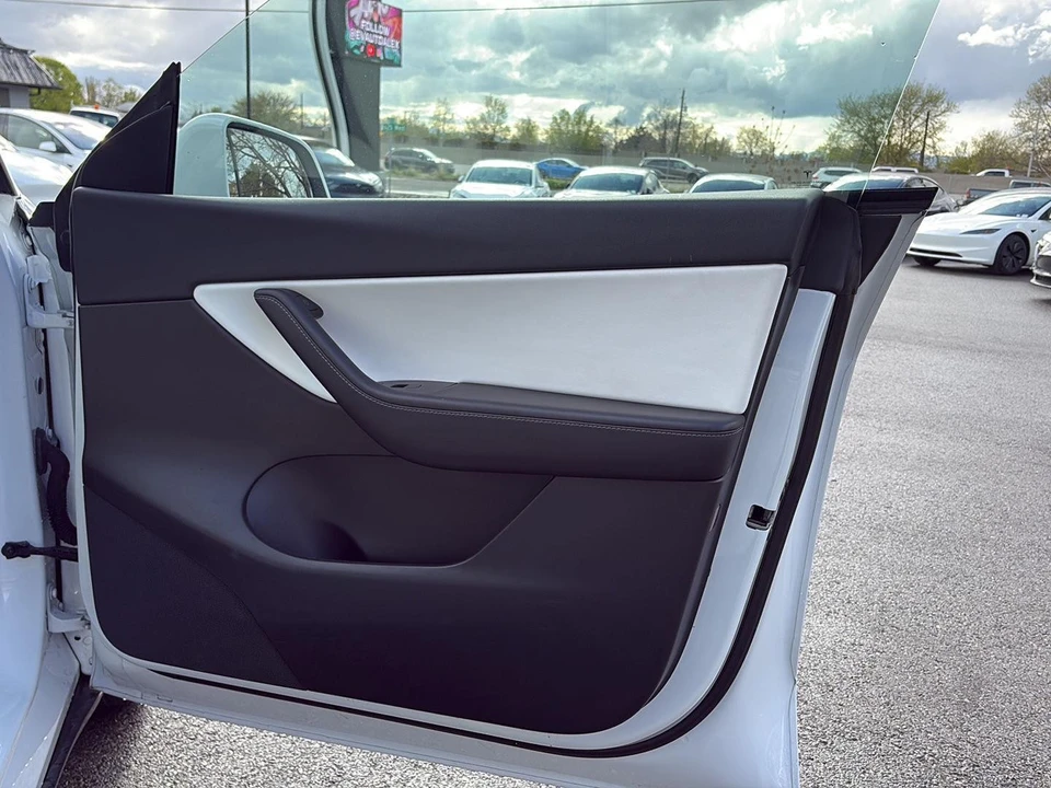 2022 Tesla Model Y - Image 21 of 21