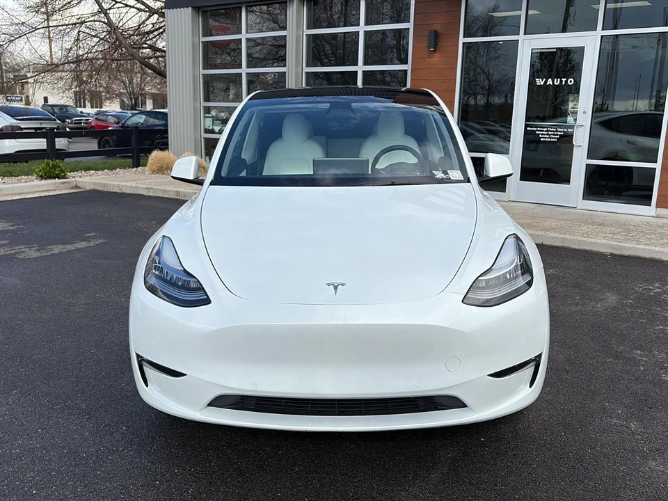 2022 Tesla Model Y - Image 3 of 21