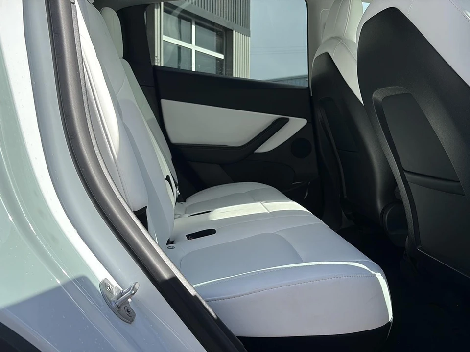 2022 Tesla Model Y - Image 19 of 21