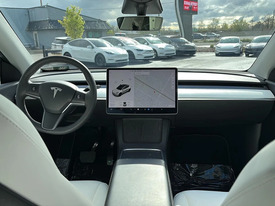 2022 Tesla Model Y - Image 20 of 21