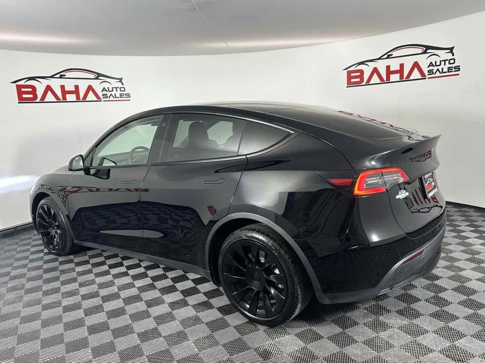 2022 Tesla Model Y - Image 5 of 21