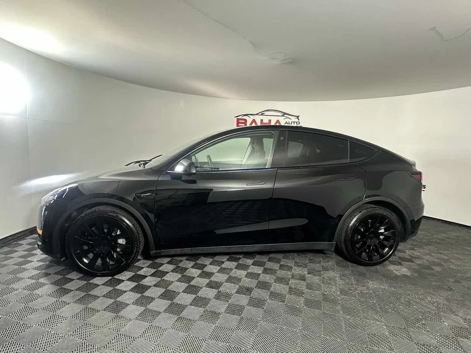 2022 Tesla Model Y - Image 3 of 21