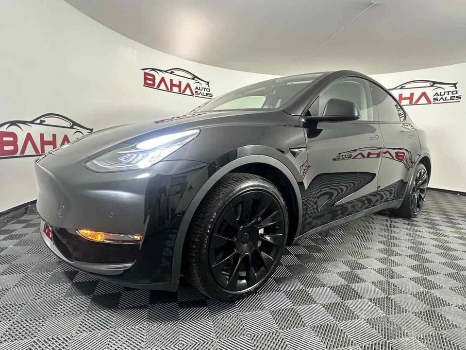 2022 Tesla Model Y - Image 2 of 21