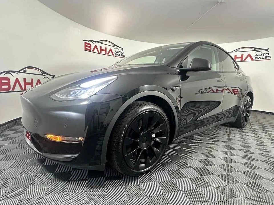 2022 Tesla Model Y - Image 2 of 21