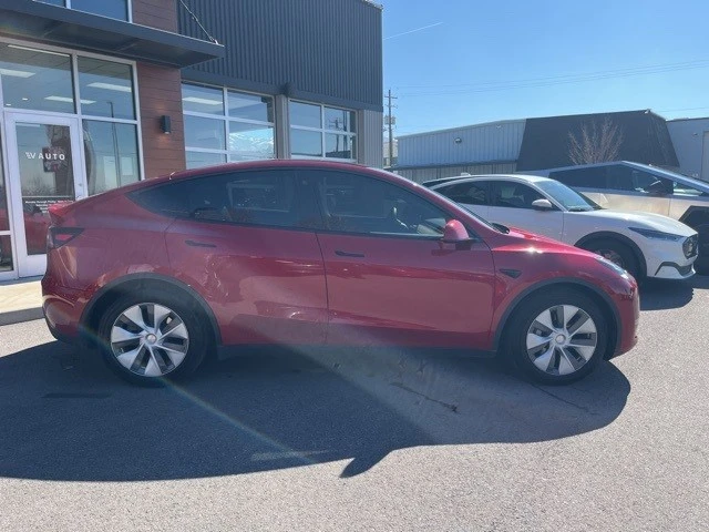 2022 Tesla Model Y - Image 8 of 21