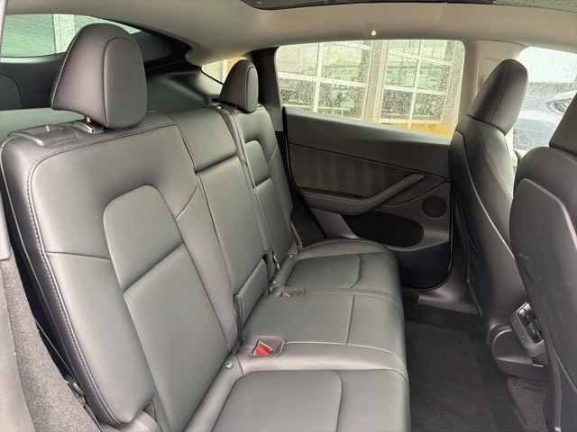 2022 Tesla Model Y - Image 19 of 21
