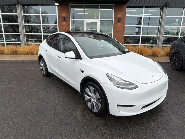 2022 Tesla Model Y - Image 2 of 21