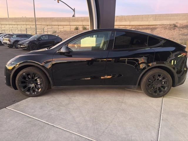 2022 Tesla Model Y - Image 5 of 21