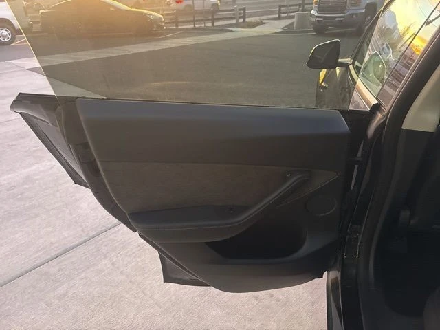 2022 Tesla Model Y - Image 14 of 21