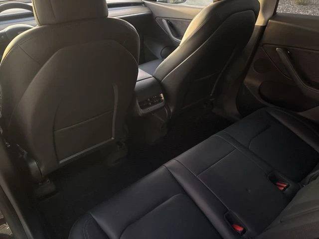 2022 Tesla Model Y - Image 16 of 21