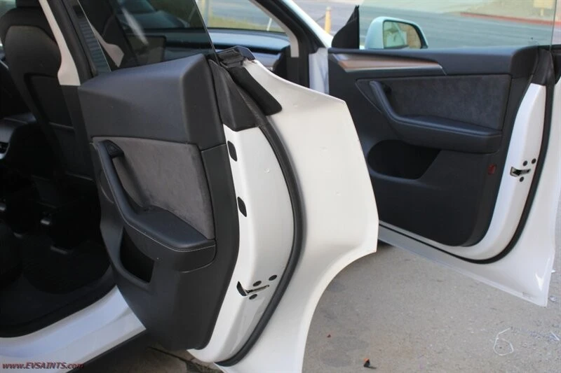 2022 Tesla Model Y - Image 14 of 20