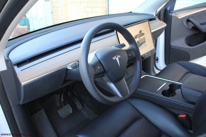 2022 Tesla Model Y - Image 13 of 20