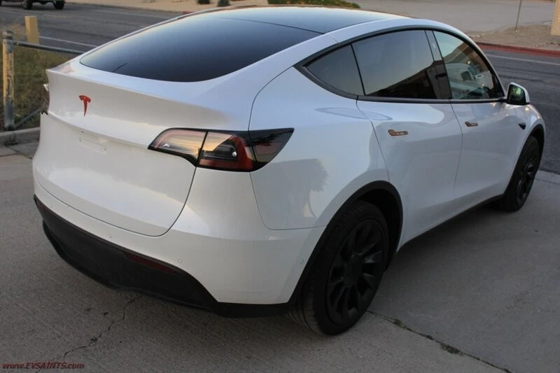 2022 Tesla Model Y - Image 8 of 20