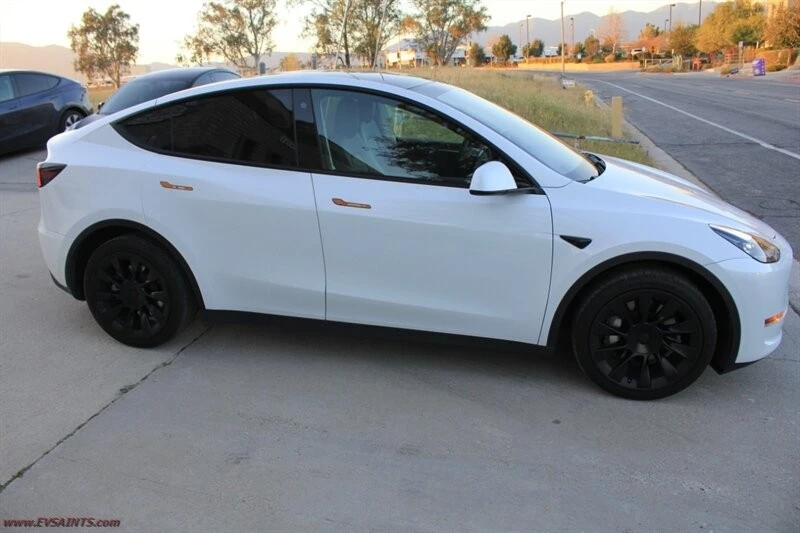 2022 Tesla Model Y - Image 4 of 20