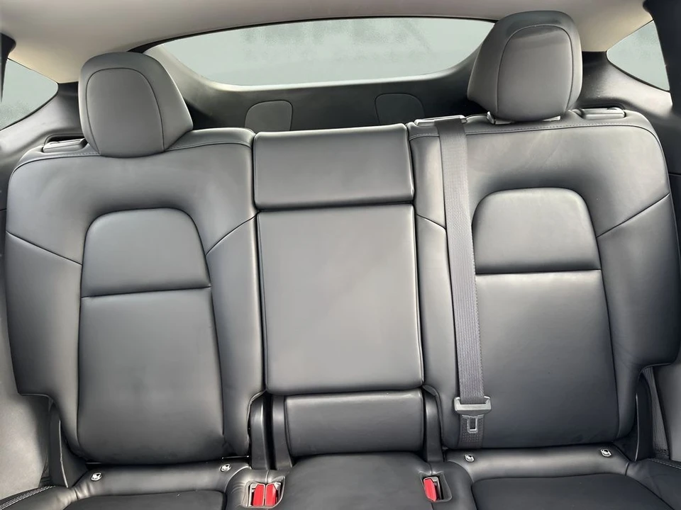 2022 Tesla Model Y - Image 12 of 21
