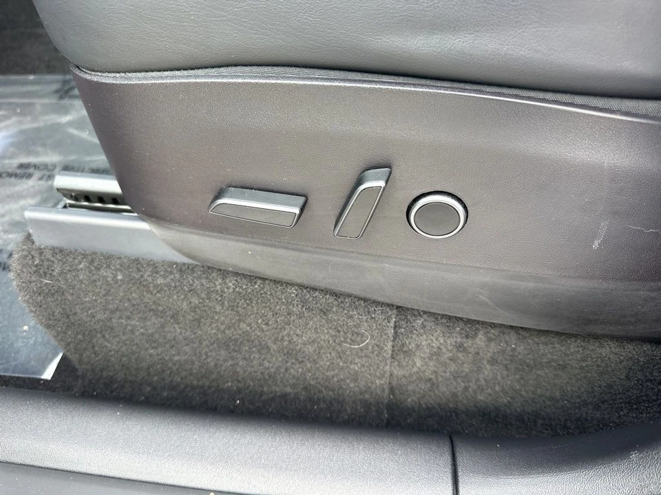2022 Tesla Model Y - Image 10 of 21