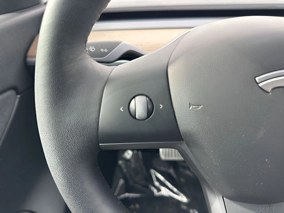 2022 Tesla Model Y - Image 15 of 21