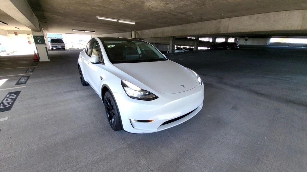 2022 Tesla Model Y - Image 2 of 7