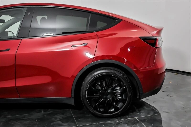 2022 Tesla Model Y - Image 7 of 21