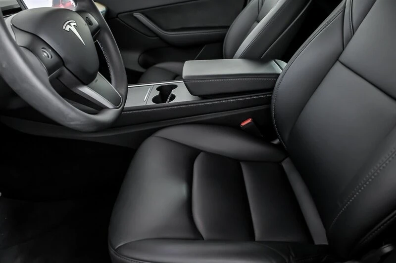 2022 Tesla Model Y - Image 17 of 21