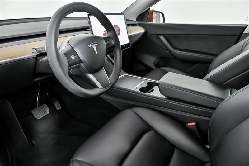 2022 Tesla Model Y - Image 16 of 21