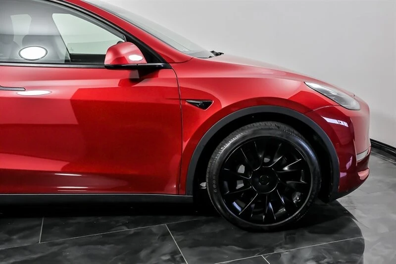 2022 Tesla Model Y - Image 12 of 21