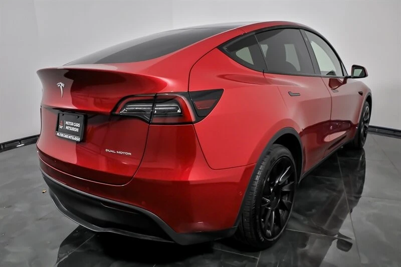 2022 Tesla Model Y - Image 10 of 21