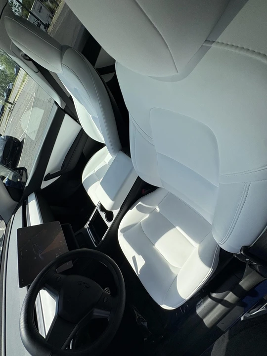 2022 Tesla Model Y - Image 14 of 17