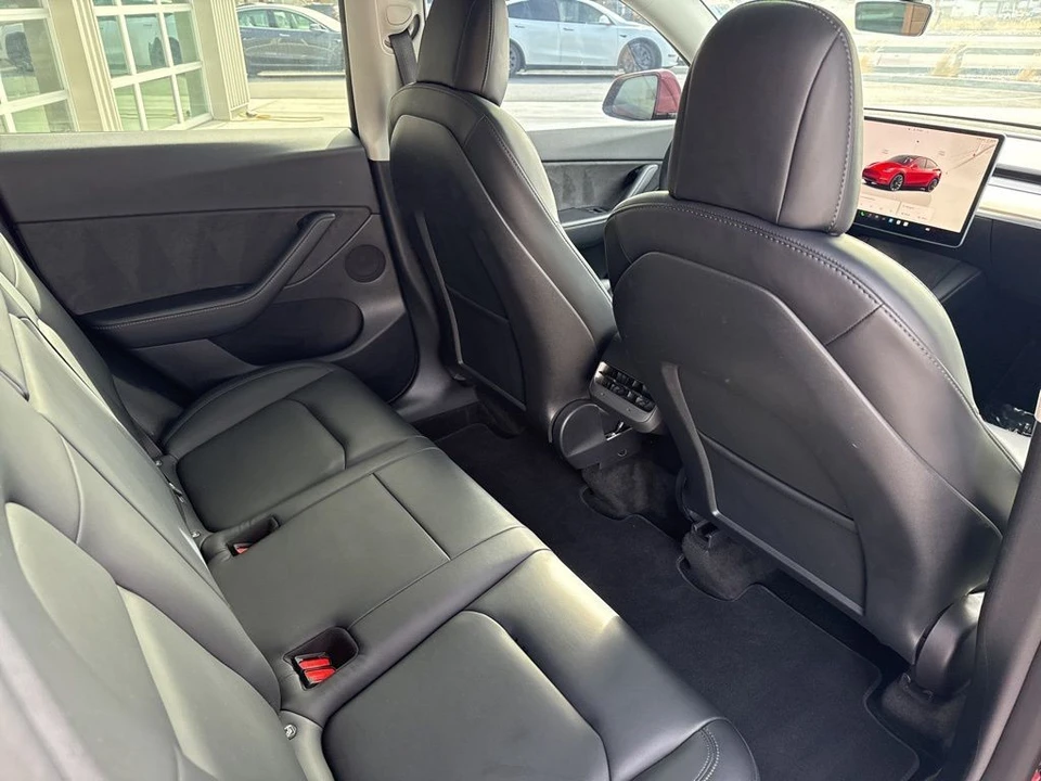 2022 Tesla Model Y - Image 19 of 21