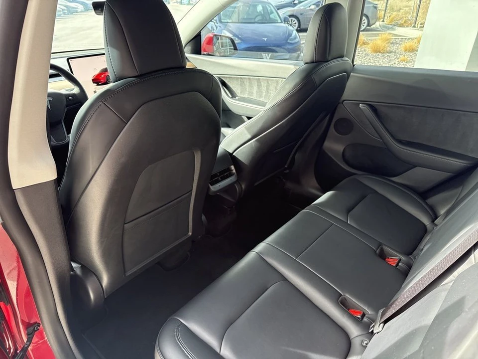 2022 Tesla Model Y - Image 15 of 21