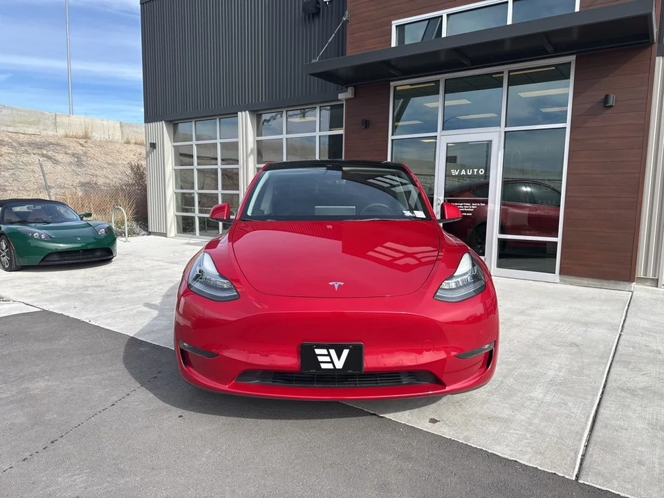 2022 Tesla Model Y - Image 3 of 21