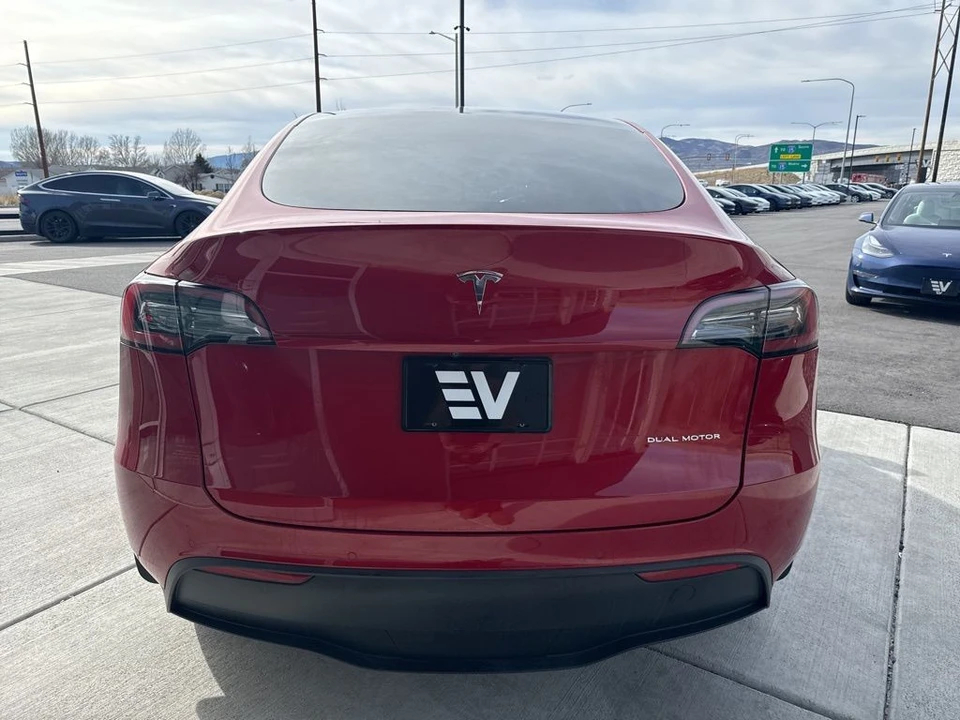 2022 Tesla Model Y - Image 7 of 21