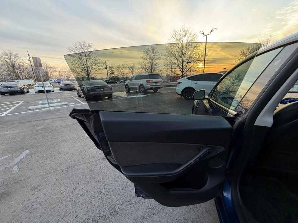 2022 Tesla Model Y - Image 9 of 15