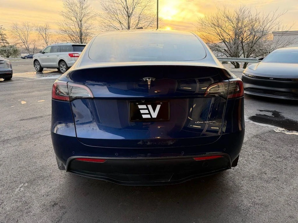 2022 Tesla Model Y - Image 5 of 15
