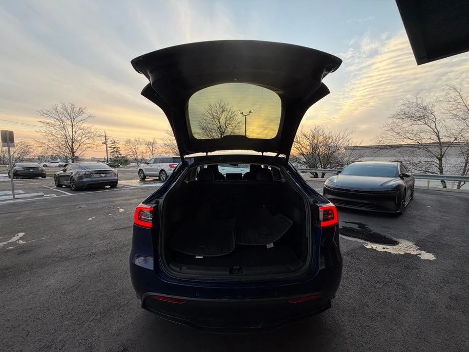 2022 Tesla Model Y - Image 6 of 15