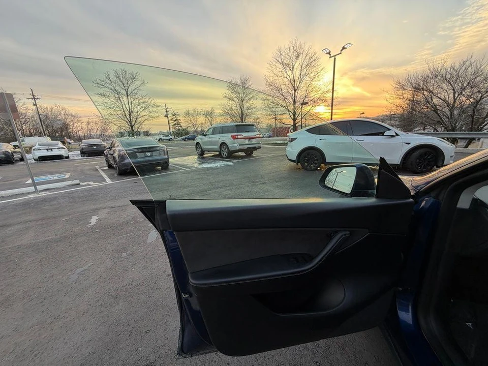 2022 Tesla Model Y - Image 7 of 15