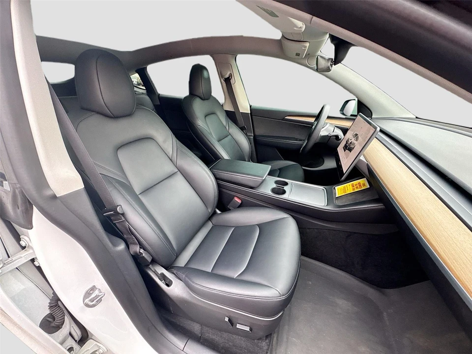 2022 Tesla Model Y - Image 11 of 12