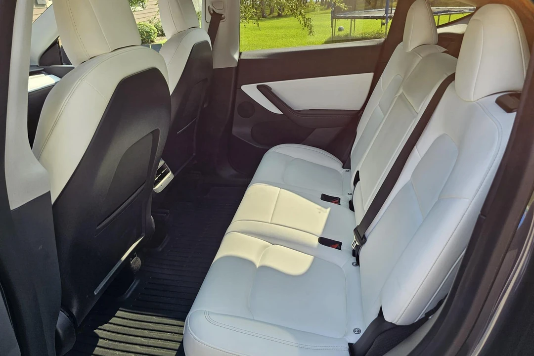 2022 Tesla Model Y - Image 28 of 31
