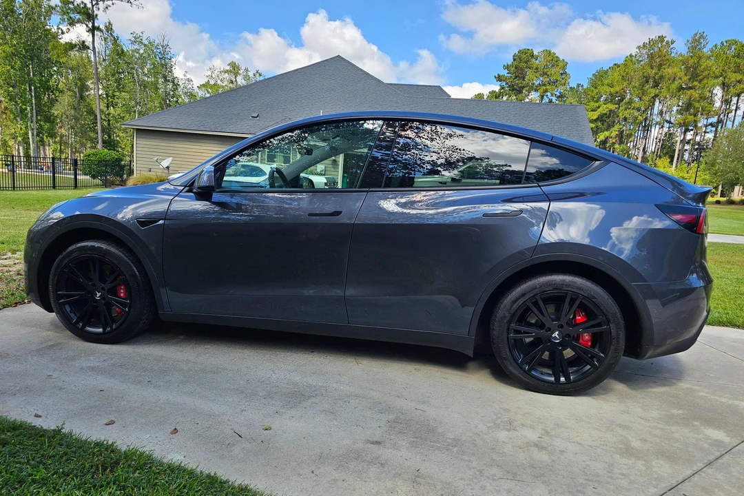 2022 Tesla Model Y - Image 3 of 31